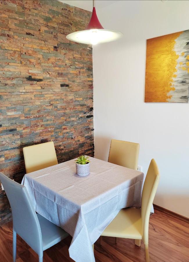 Soncni Apartma Appartement Ankaran Buitenkant foto